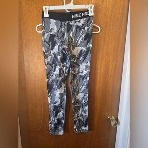 Nike pro hyper warm leggings large